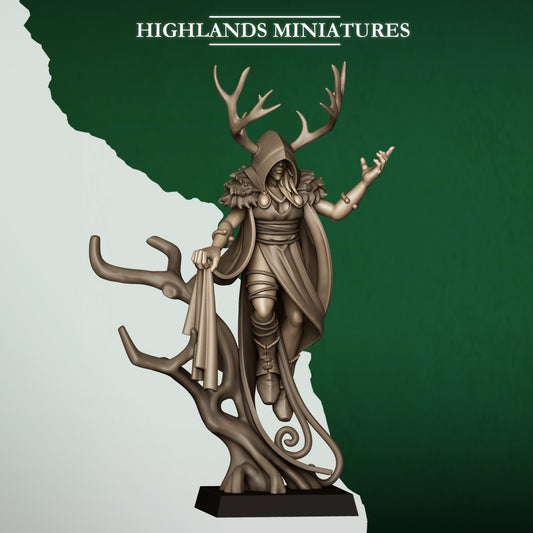 28mm Female Feral Elf Druid