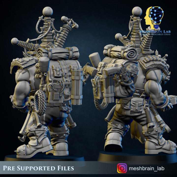 ORK BIG MEK Mad Hobbyst with bomb pets | Orks | 32mm | Meshbrain Labs