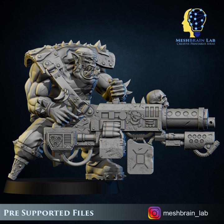 Pirate Ork With Big Bada Boom Weapon | Orks | 32mm | Meshbrain Labs